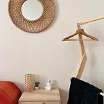 Apartment Bee In