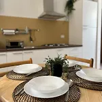 Apartment Bee In